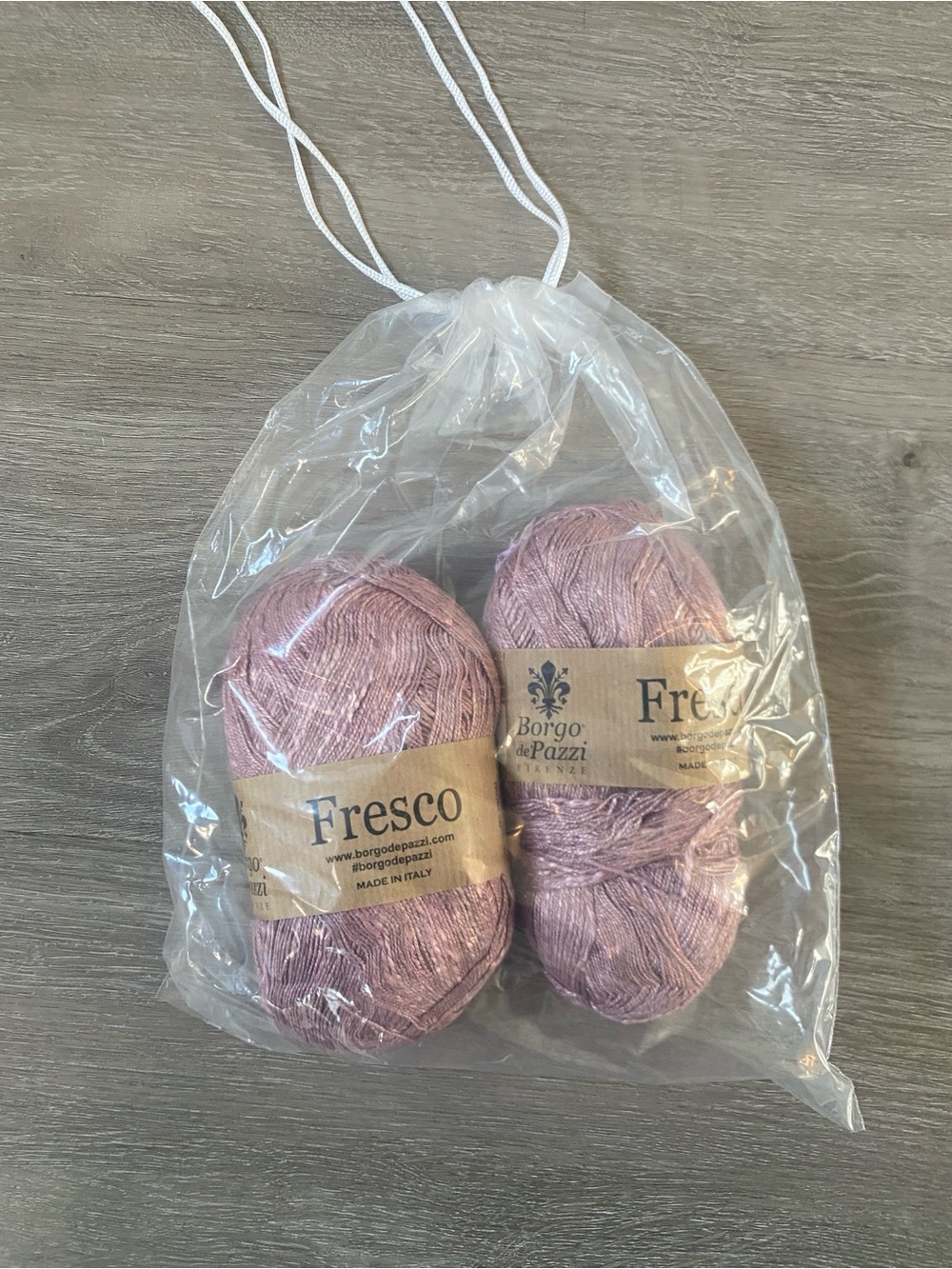 Fresco, yarn lot - two skeins, 492y/ 100g, 70% viscosa, 30% Lino